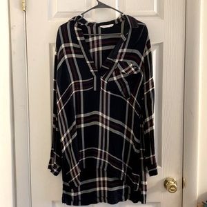 Size medium flannel top colors navy blue, maroon and